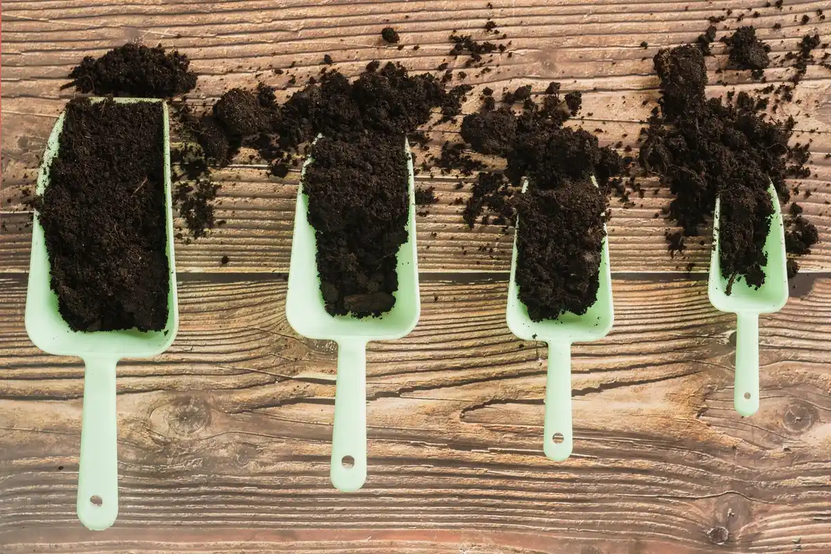 gardening soil aeration shoveling plant roots